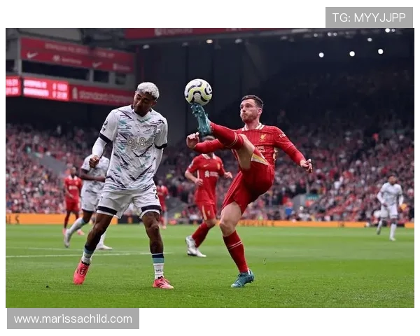 利物浦与切尔西激战正酣 谁能笑到最后掀起英超新篇章 利物浦与切尔西激战正酣 谁能笑到最后掀起英超新篇章