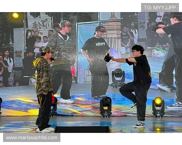 重庆街舞队的耐力变革引发热议展现街舞文化的新风貌与活力